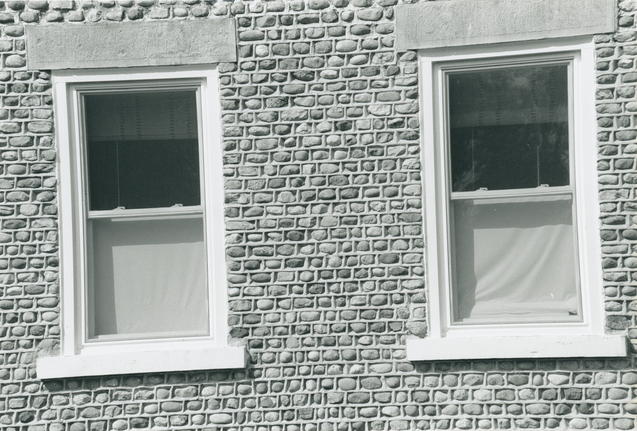 Hen-1 7632 N Meridian Rd 4